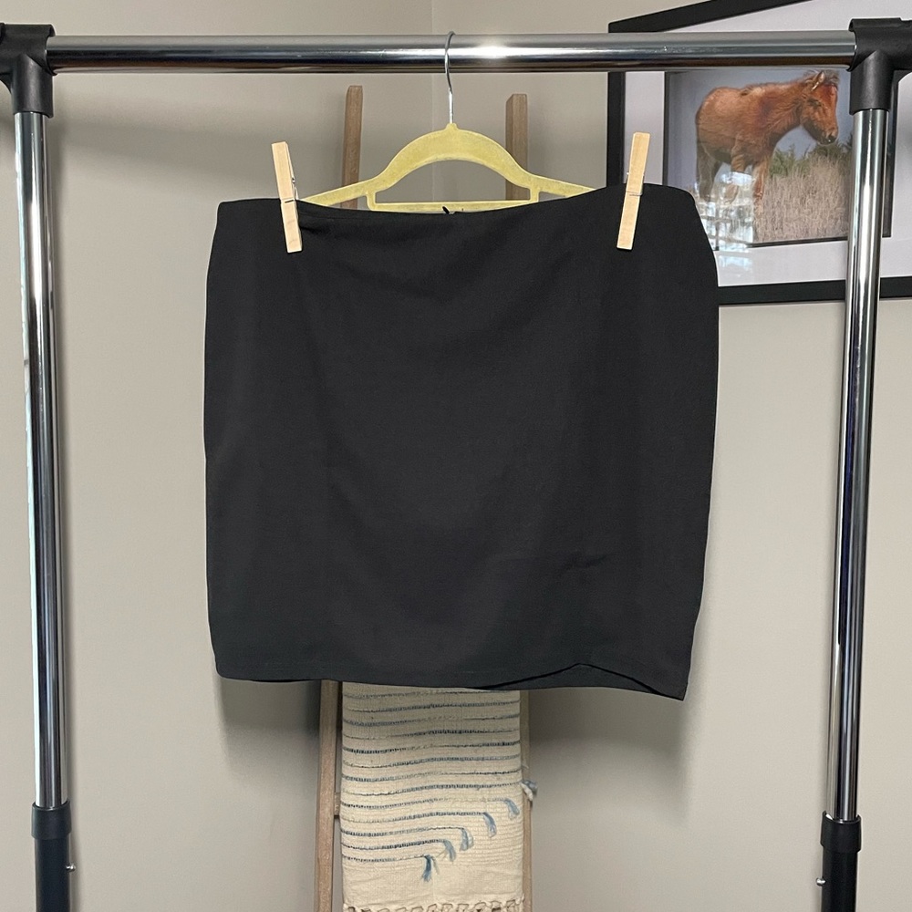 Shein black mini skirt